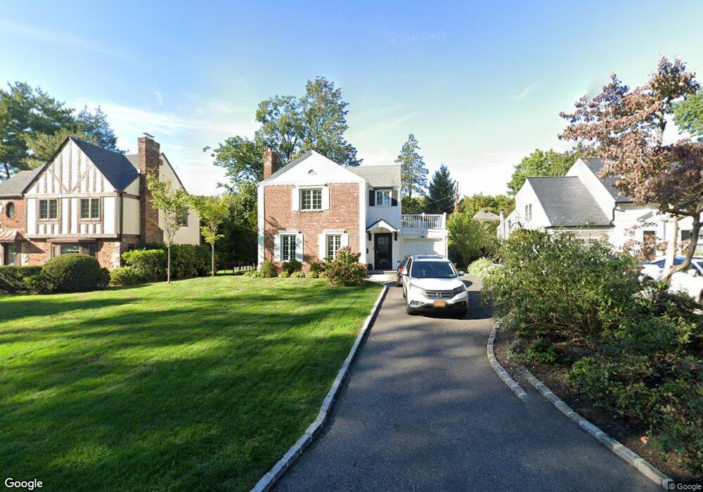 23 Andrew Rd, Manhasset, NY 11030 - photo 1