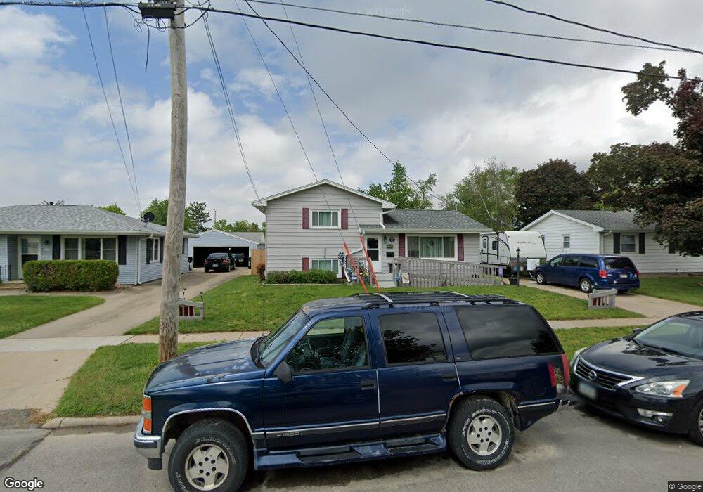 2200 Deborah Dr SW, Cedar Rapids, IA 52404 - photo 1