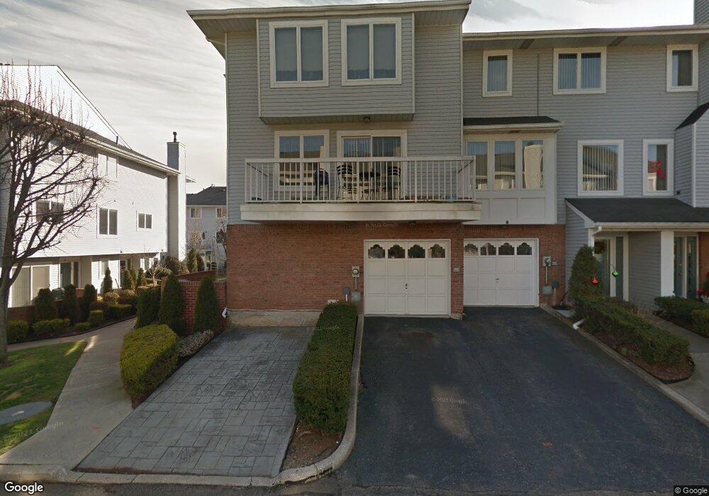 26 Flagship Cir, Staten Island, NY 10309 - photo 1