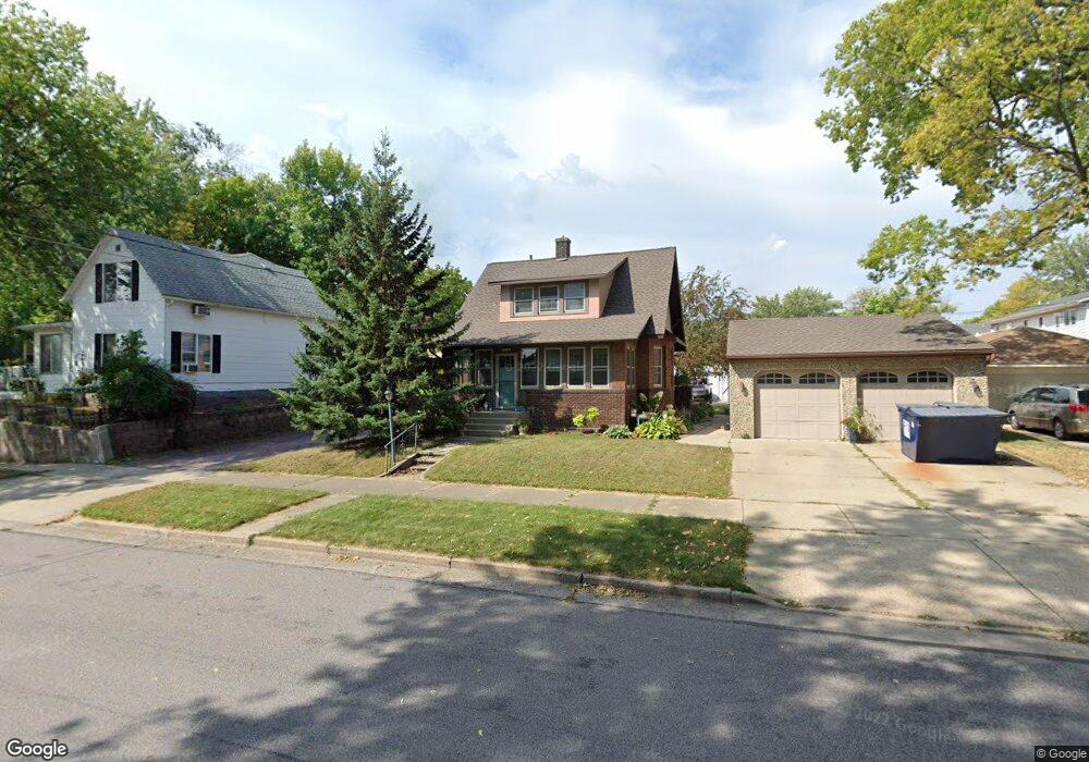 910 3rd St N, New Ulm, MN 56073 - photo 1