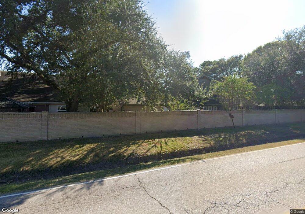 8027 W Oakwood Ct, Houston, TX 77040 - photo 1