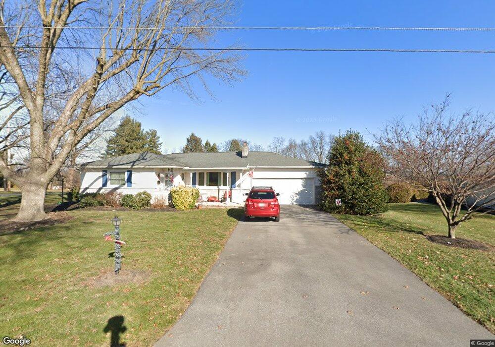 521 Bruce Ave, Mount Joy, PA 17552 - photo 1