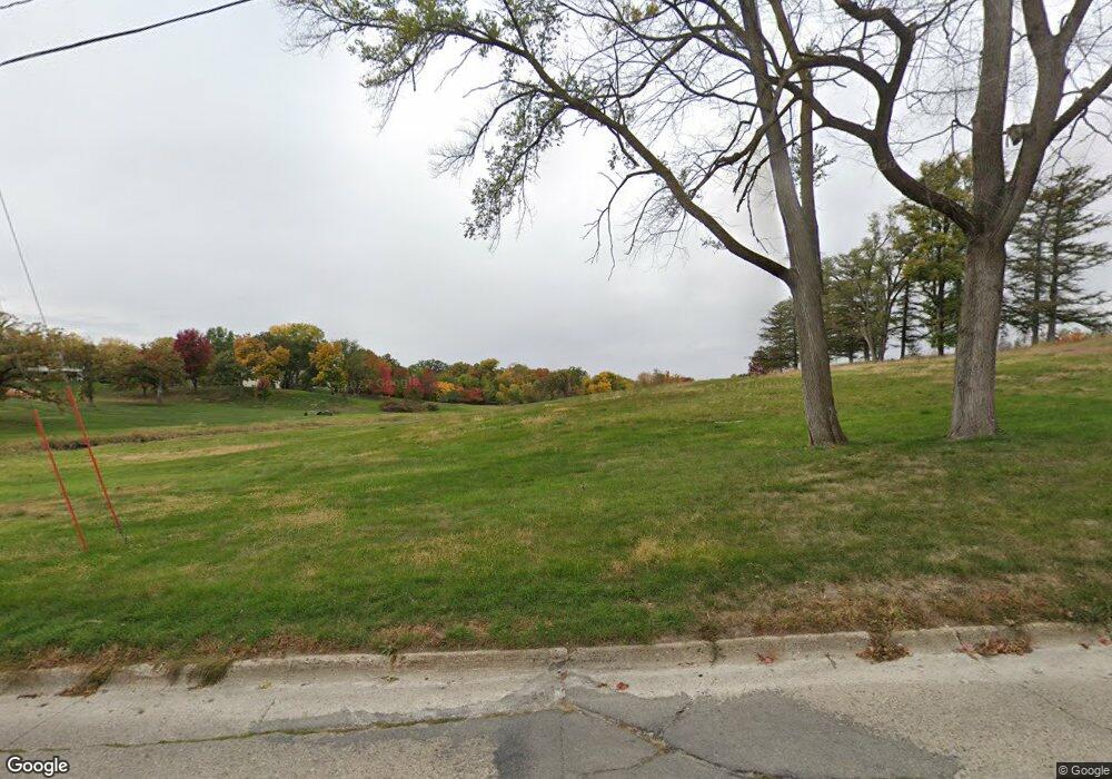 1095 W 12th St S, Newton, IA 50208 - photo 1