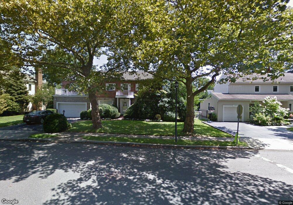 1625 Ridgeway Dr, Hewlett, NY 11557 - photo 1