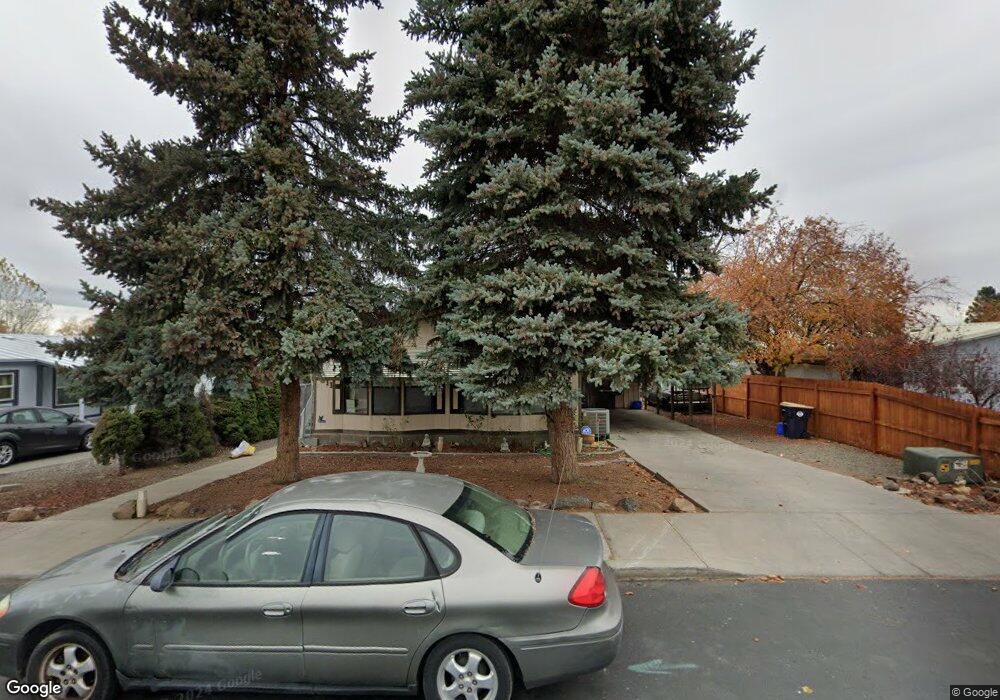 1811 NW Elm Ct, Redmond, OR 97756 - photo 1