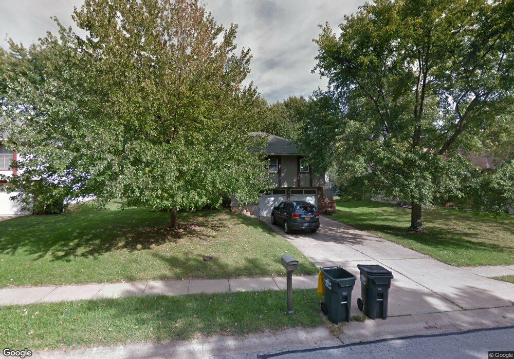 6205 Hallet St, Shawnee, KS 66216 - photo 1