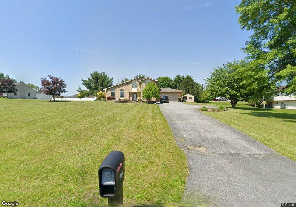 5936 Opossum Ln, Slatington, PA 18080 - photo 1