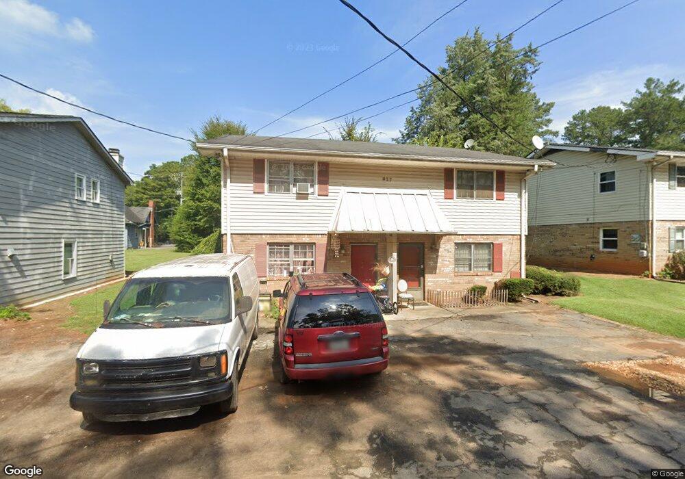 927 Six Oaks Cir, Norcross, GA 30093 - photo 1