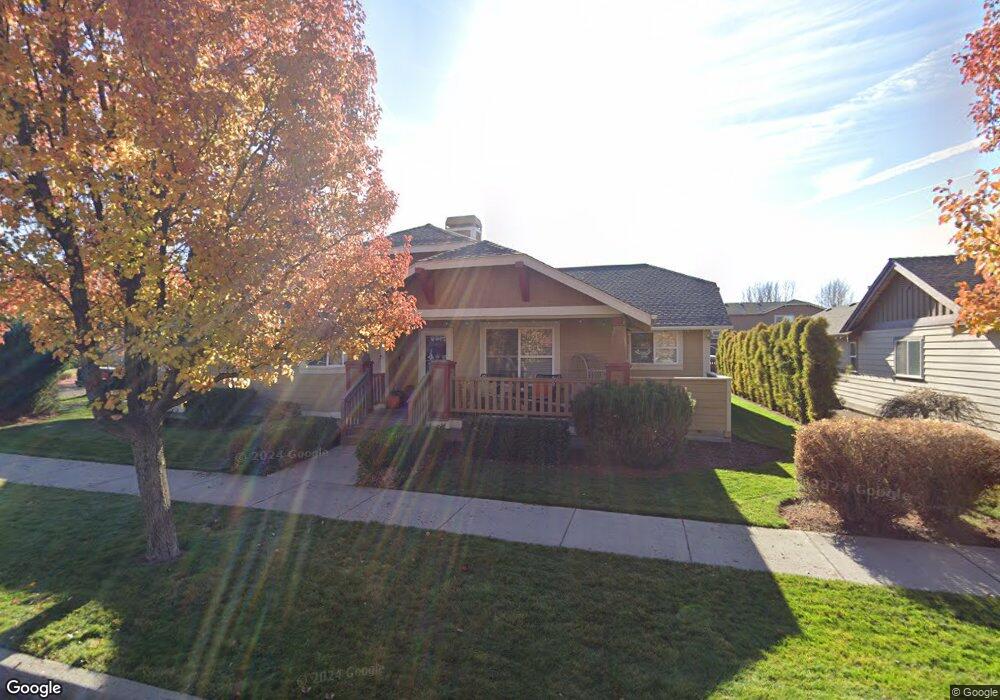 1532 NW Ivy Ave, Redmond, OR 97756 - photo 1