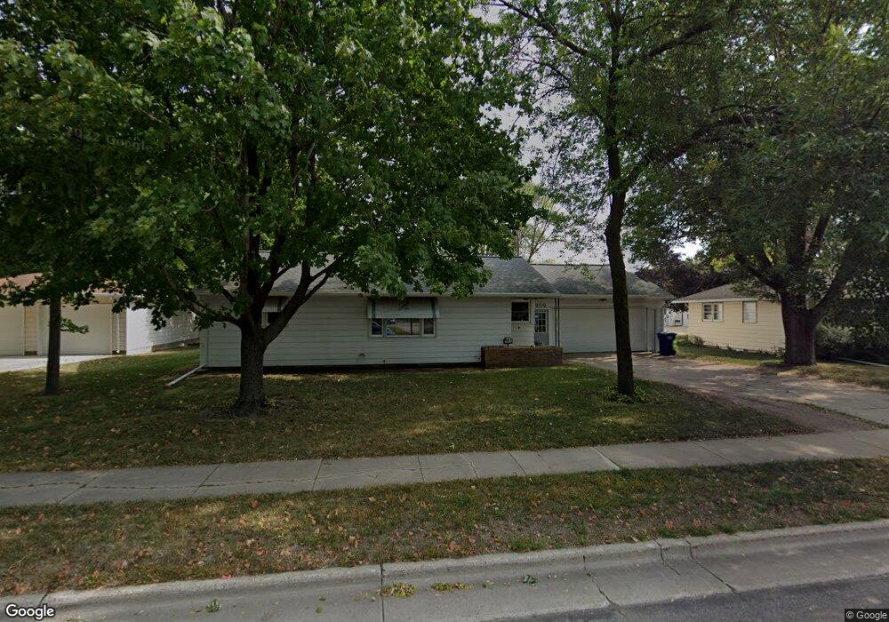 202 N Highland Ave, New Ulm, MN 56073 - photo 1