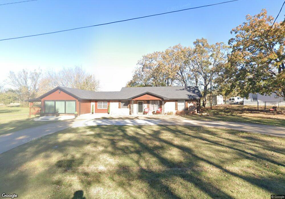 504 W Bissell St, Hugo, OK 74743 - photo 1