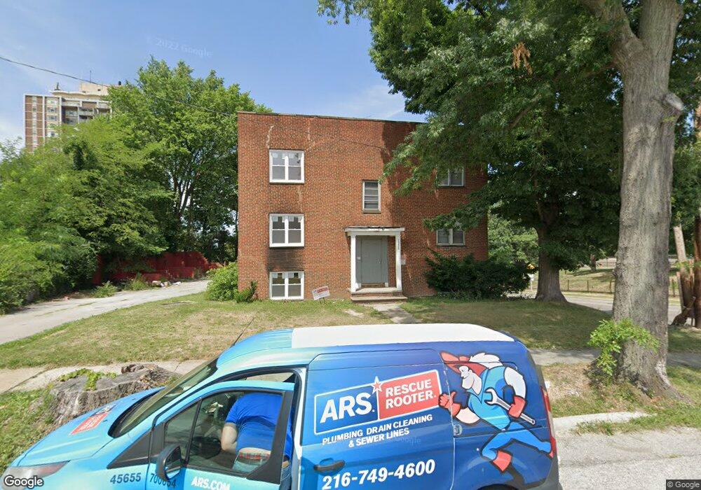 16025 Nelacrest Rd, East Cleveland, OH 44112 - photo 1