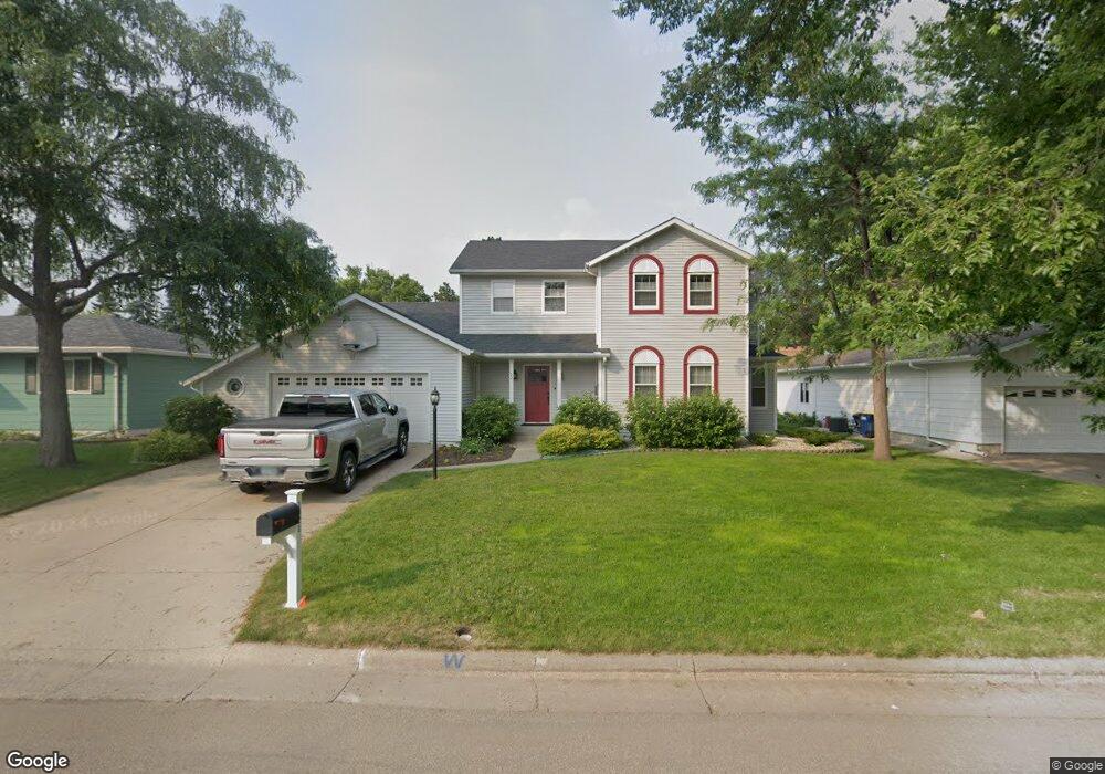 1321 2nd St SE, Jamestown, ND 58401 - photo 1