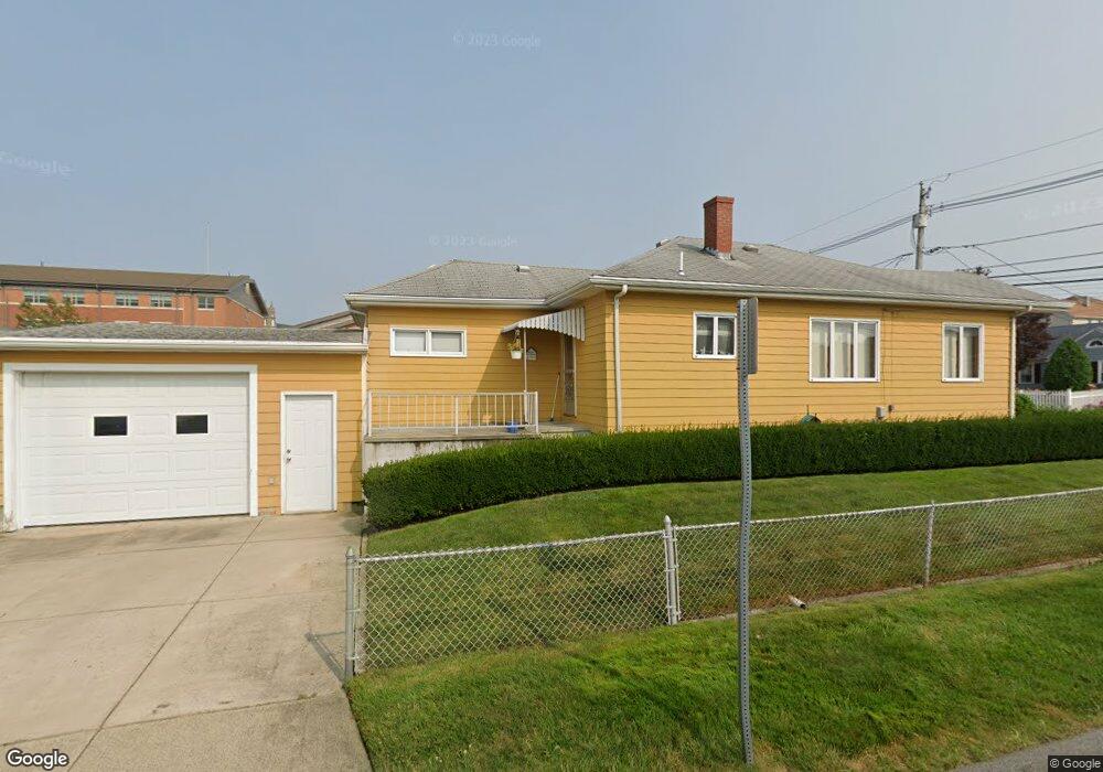 504 Dwelly St, Fall River, MA 02724 - photo 1