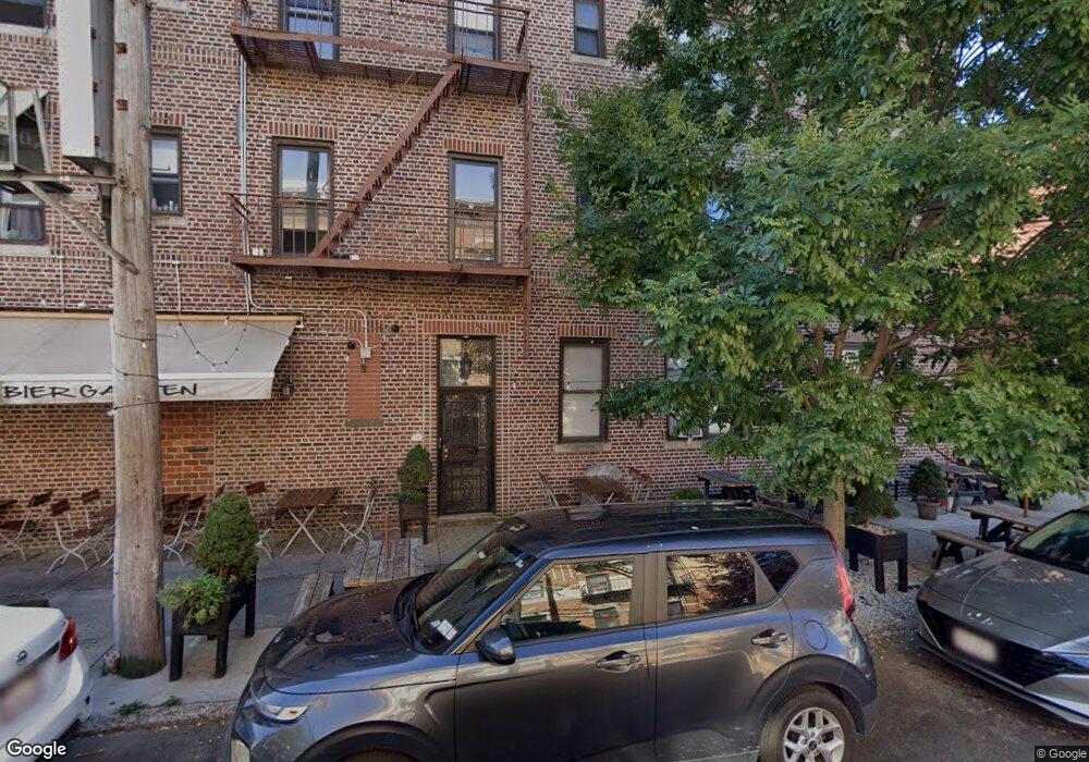 30-03 47th St unit 2R, Astoria, NY 11103 - photo 1