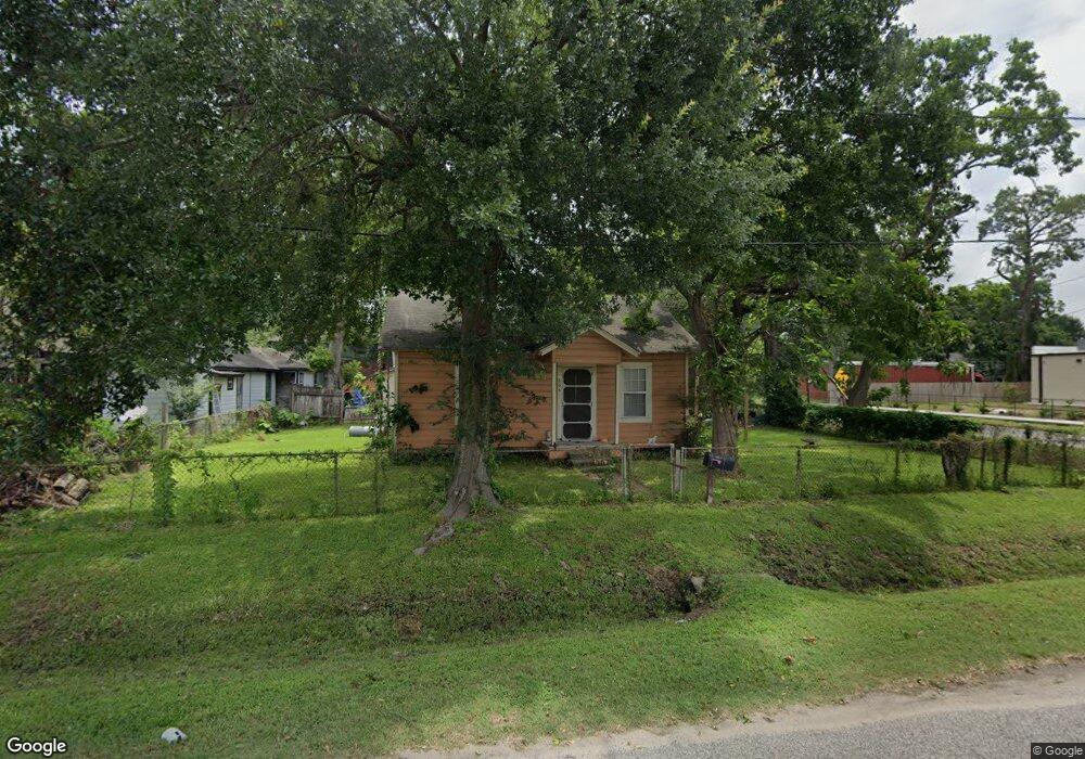 7604 Helmers St, Houston, TX 77022 - photo 1