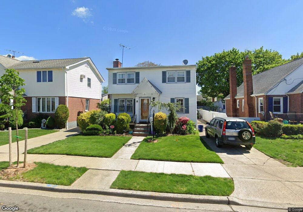 34 Paul Ave, New Hyde Park, NY 11040 - photo 1