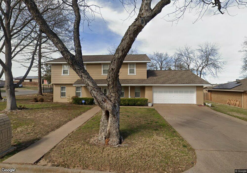 809 Hilltop Dr, Weatherford, TX 76086 - photo 1