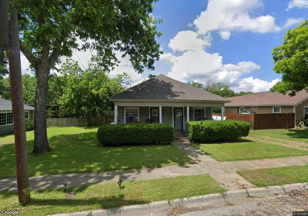 111 Dixon St, Cleburne, TX 76033 - photo 1