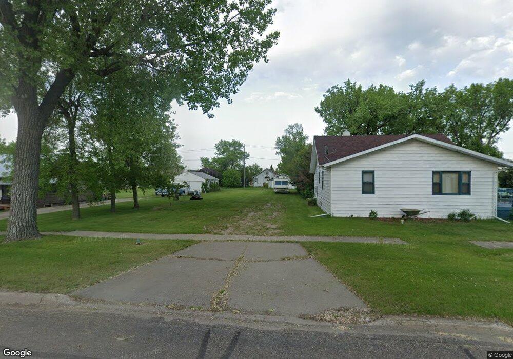 513 Walnut St, Turtle Lake, ND 58575 - photo 1