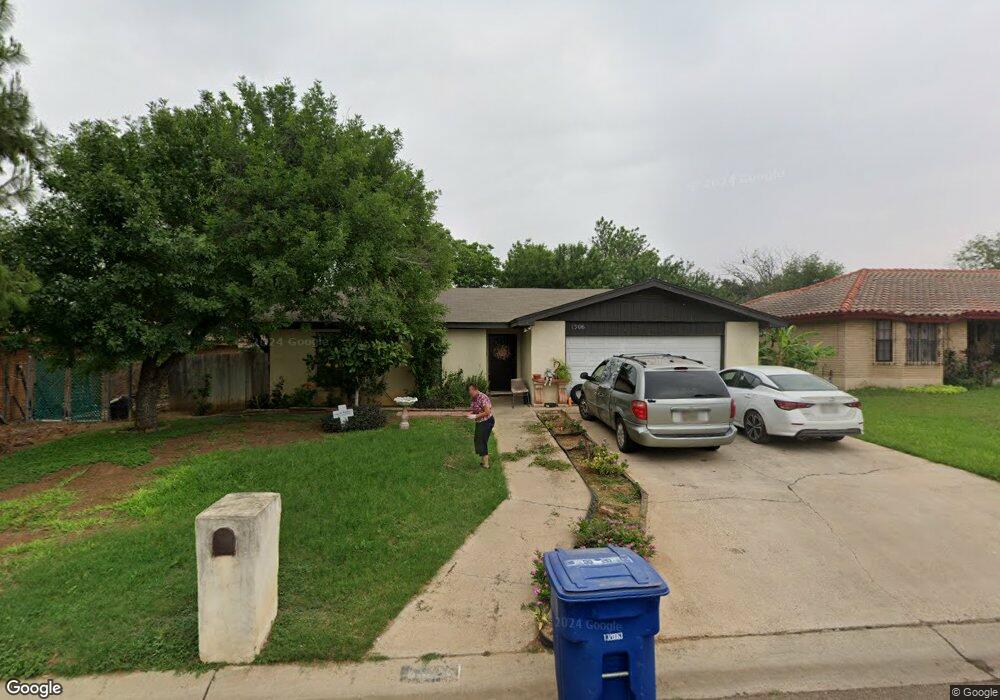 1306 Wildrose Ln, Laredo, TX 78041 - photo 1