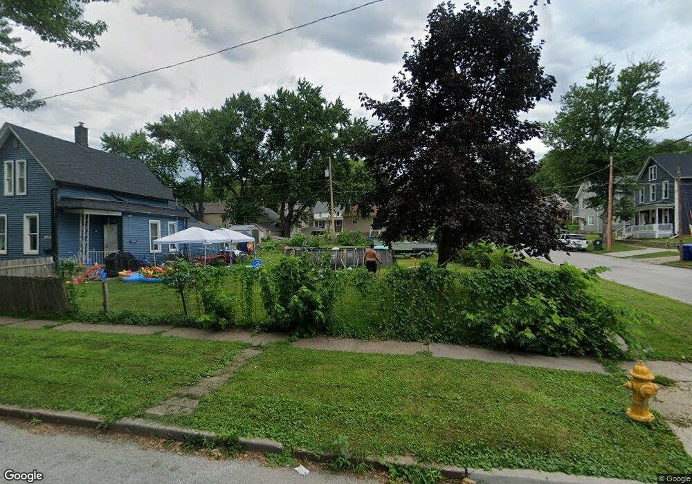 1604 W 8th St, Davenport, IA 52802 - photo 1