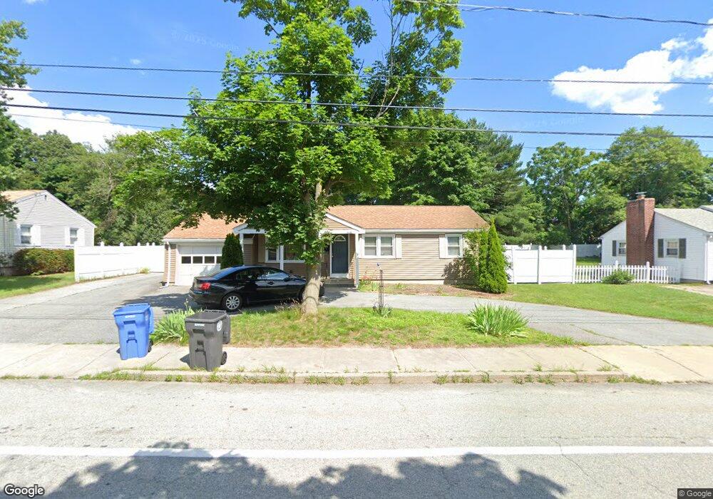 2594 Cranston St, Cranston, RI 02920 - photo 1