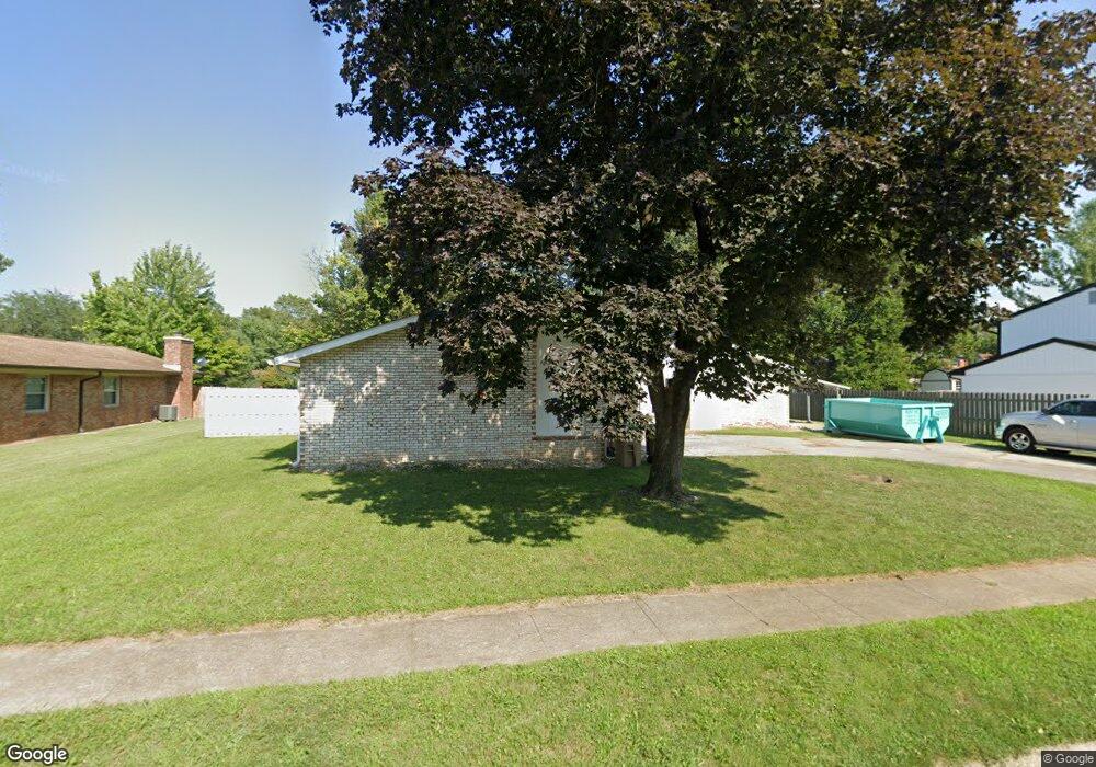 3207 Sycamore Dr, Columbus, IN 47203 - photo 1