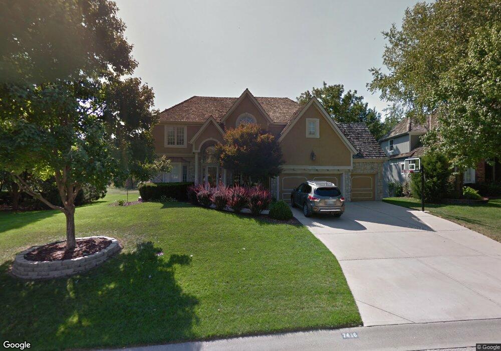 7416 Oakview St, Shawnee, KS 66216 - photo 1