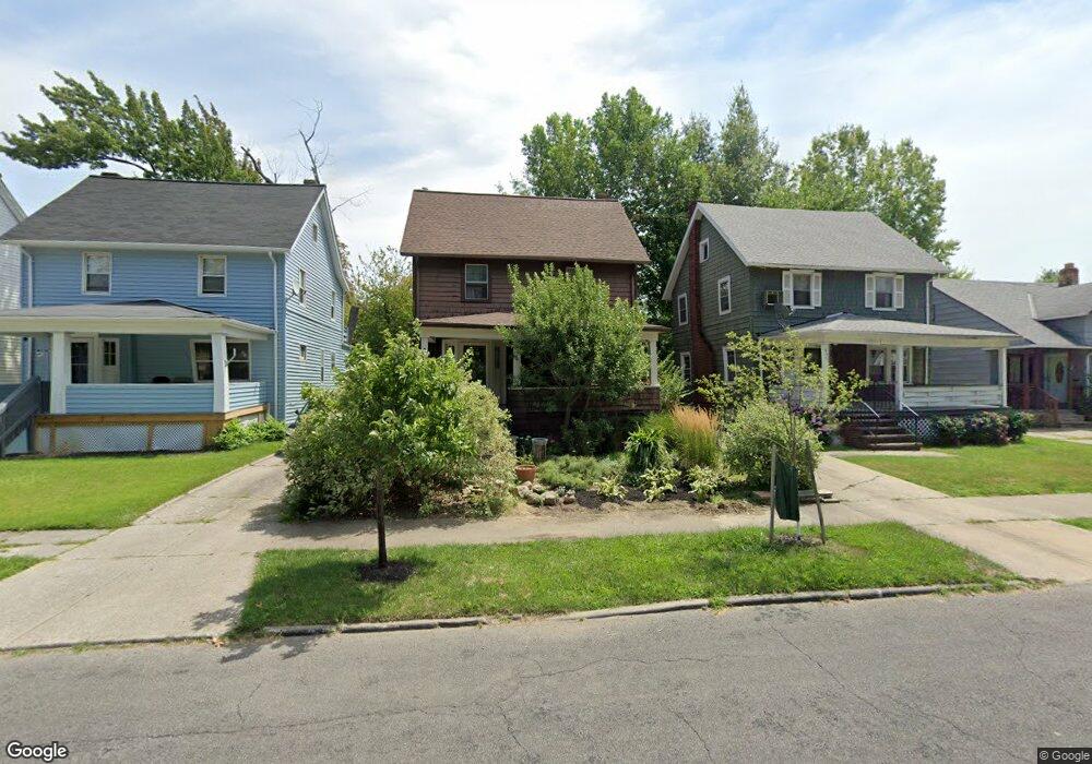 895 Nela View Rd, Cleveland, OH 44112 - photo 1