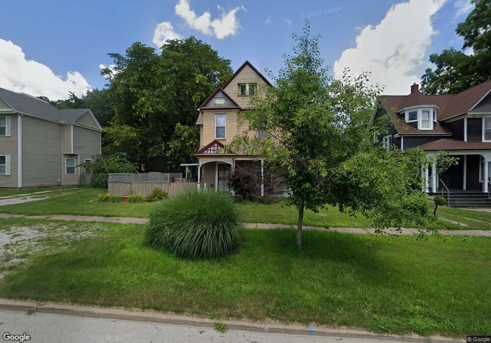 2212 W 4th St, Davenport, IA 52802 - photo 1