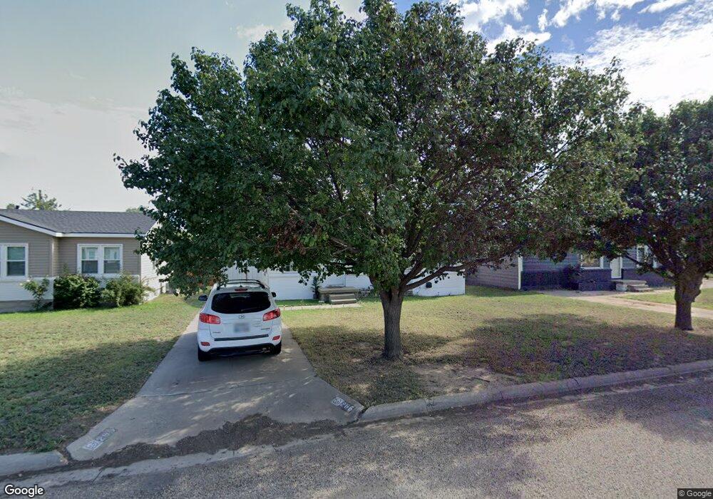 206 Peach Ave, Dumas, TX 79029 - photo 1