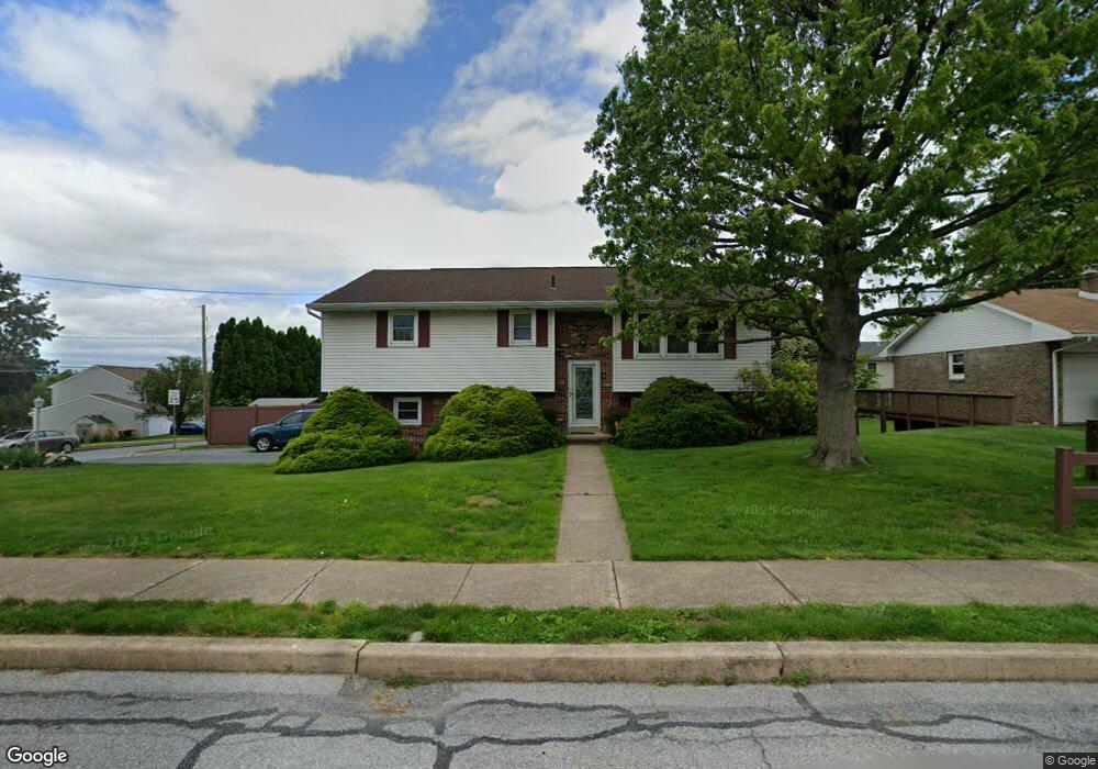 535 Lyman Ave, Womelsdorf, PA 19567 - photo 1