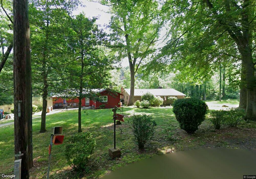 8214 Lake Shore Dr, Manassas, VA 20112 - photo 1