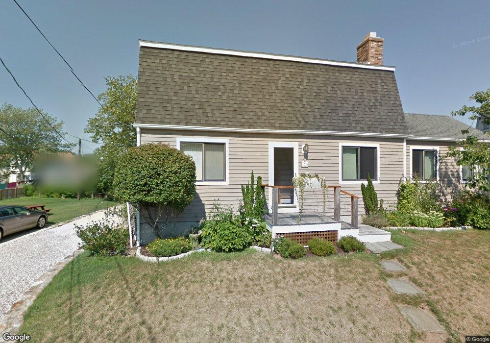 4 Waverly Rd, Branford, CT 06405 - photo 1