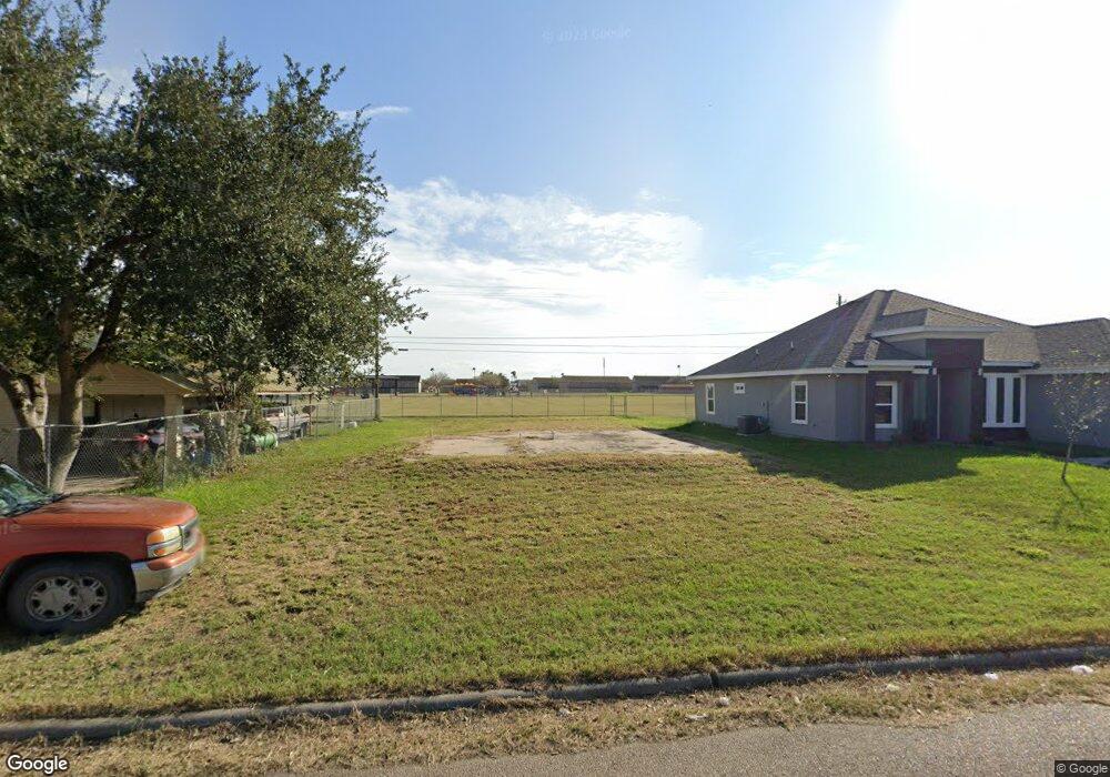 610 E Lincoln St, Weslaco, TX 78596 - photo 1
