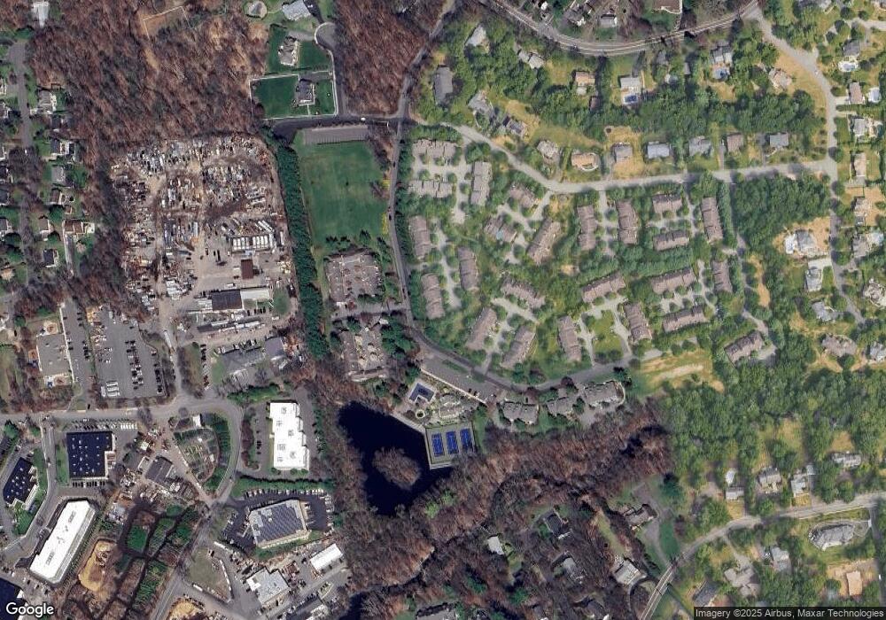 135 Emerson Ct, Mahwah, NJ 07430 - photo 1