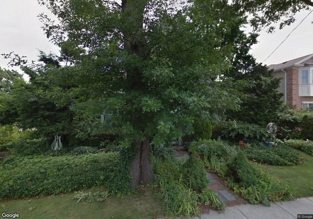 284 Roosevelt Ave, Franklin Square, NY 11010 - photo 1