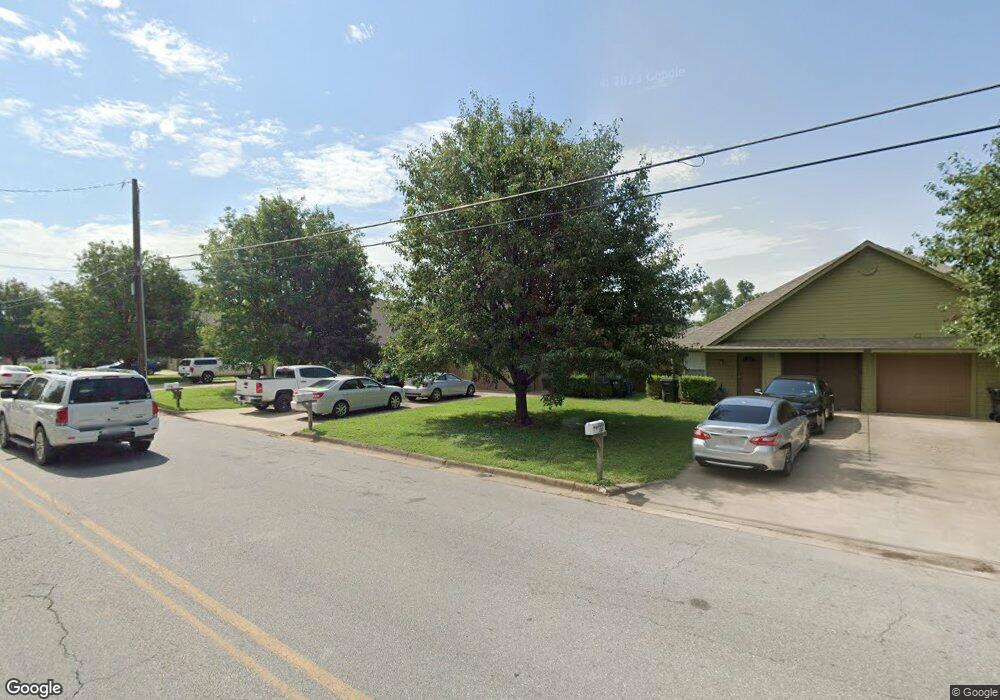 1026 W Coffin St, Denison, TX 75020 - photo 1