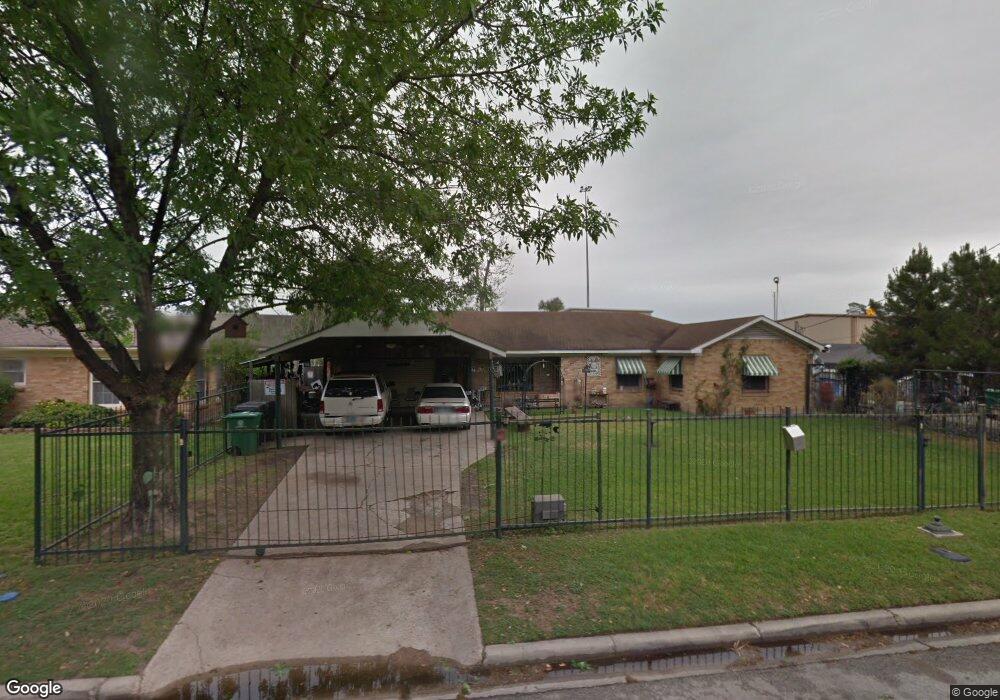 705 Kelley St, Houston, TX 77009 - photo 1