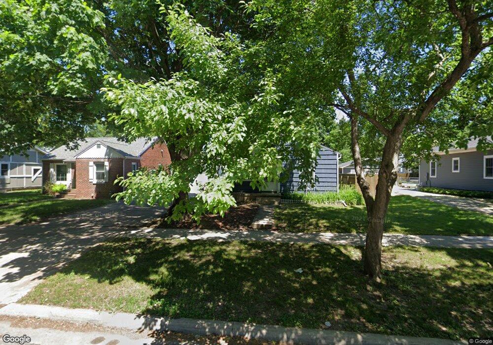 715 W 20th St, Cedar Falls, IA 50613 - photo 1