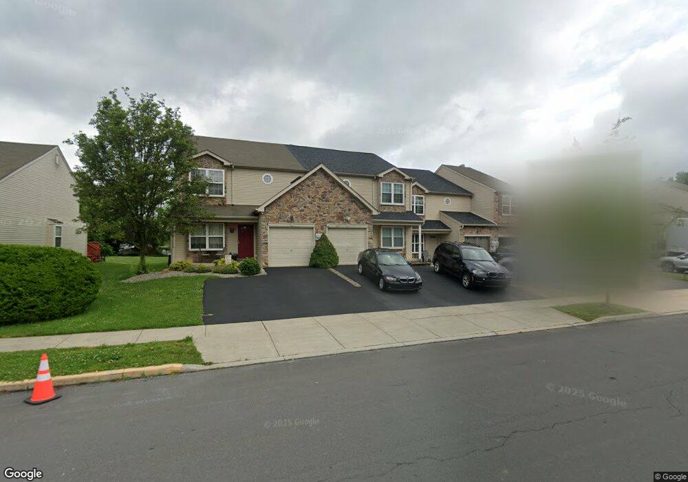 5611 Stonecroft Ln, Allentown, PA 18106 - photo 1