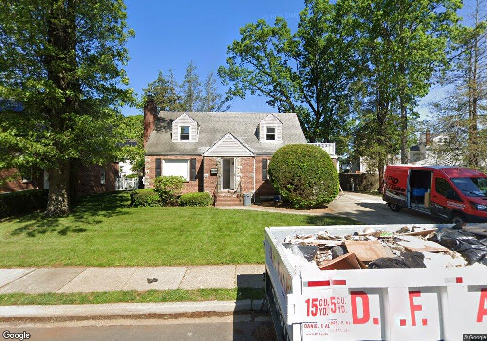 330 Jackson Ave, West Hempstead, NY 11552 - photo 1