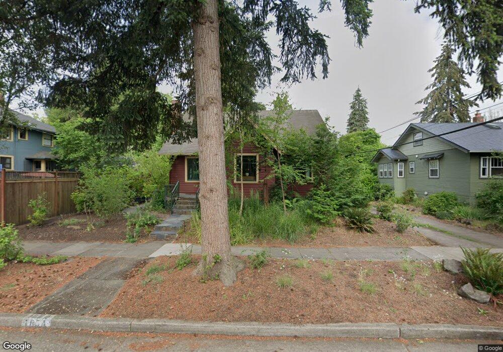 1054 Van Buren St, Eugene, OR 97402 - photo 1