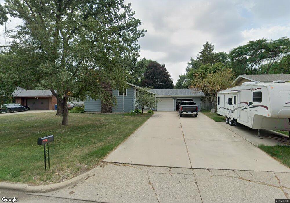 210 10th St N, Sauk Rapids, MN 56379 - photo 1