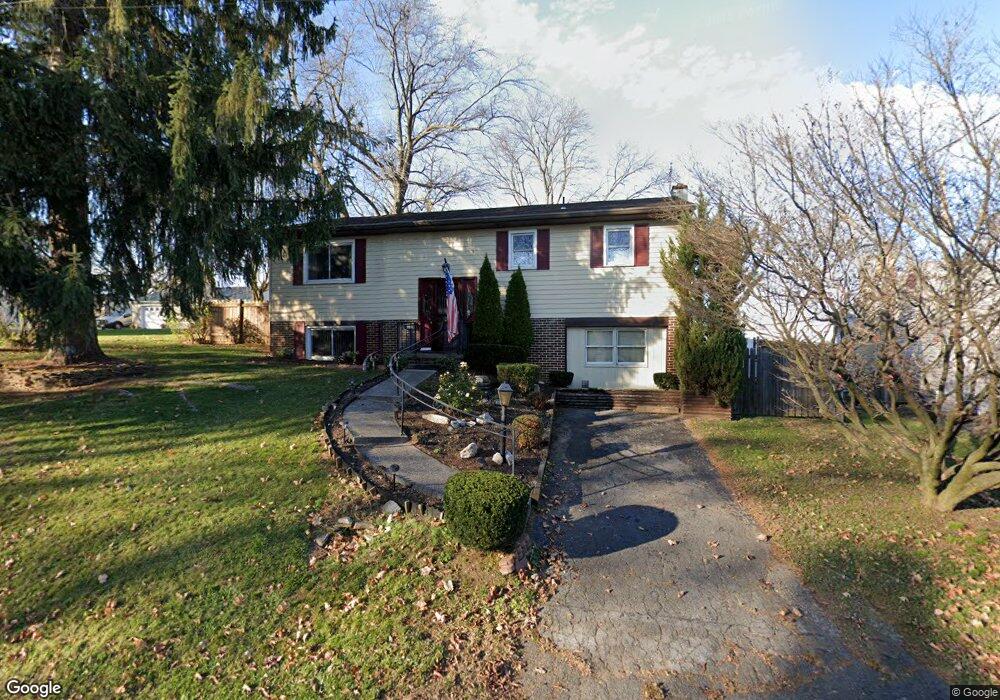 1531 E Derry Rd, Hershey, PA 17033 - photo 1
