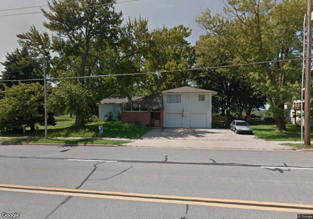 6042 Pflumm Rd, Shawnee, KS 66216 - photo 1