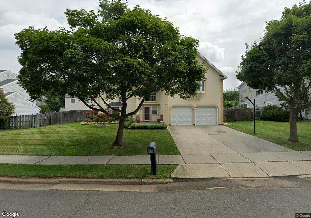 19 Firethorn Dr, Edison, NJ 08820 - photo 1