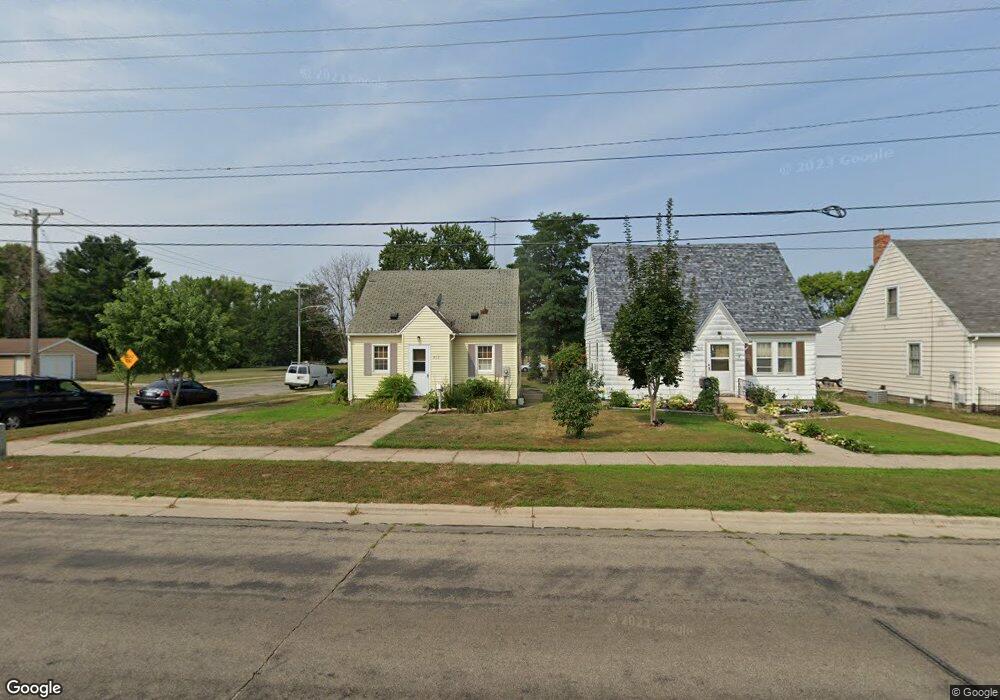 912 4th St SE, Austin, MN 55912 - photo 1