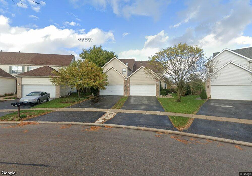 1058 Viewpoint Dr, Lake In the Hills, IL 60156 - photo 1